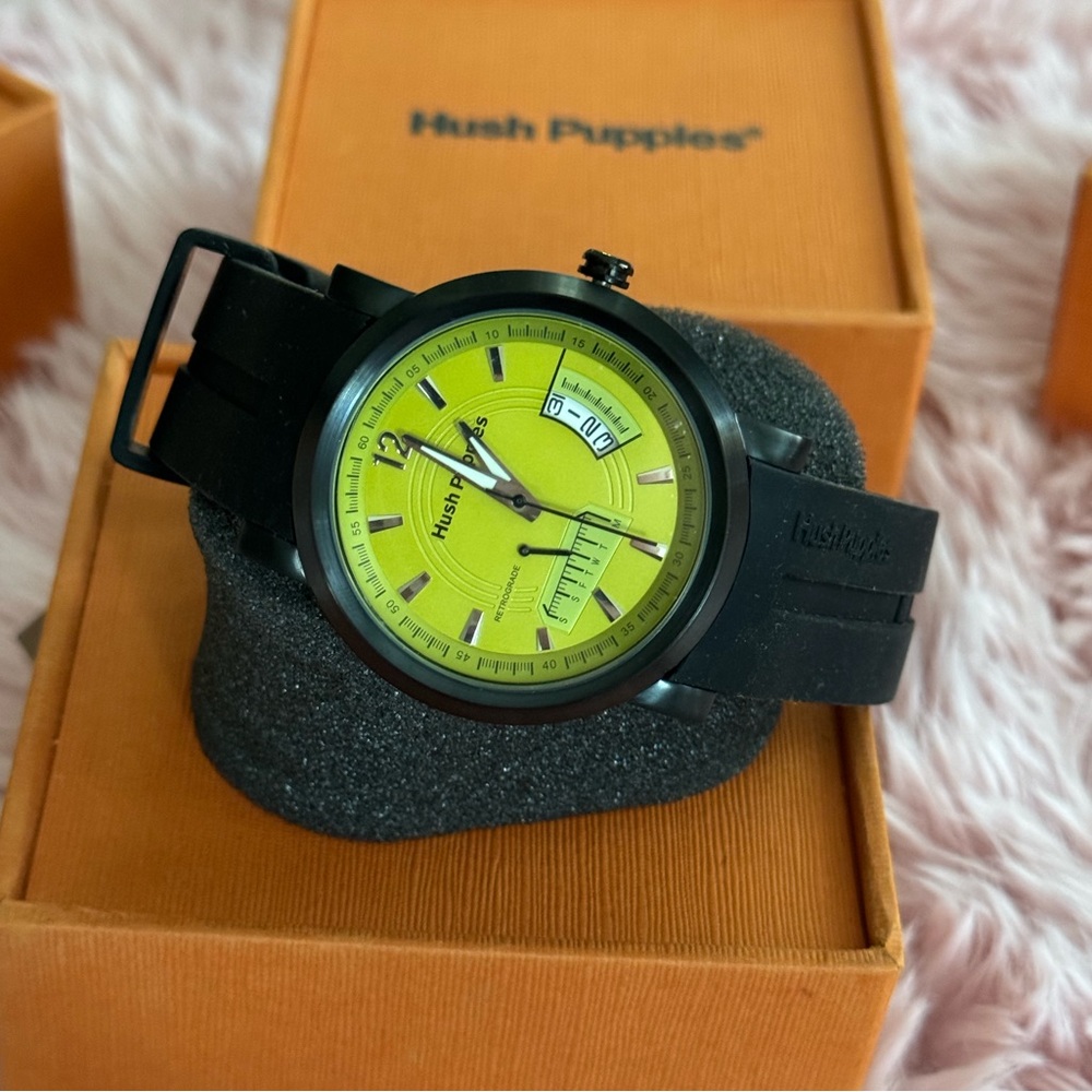 NIB HUSH PUPPIES LIME GREEN‎ DIAL BLACK SILICONE MEN’S WATCH - Picture 4 of 8
